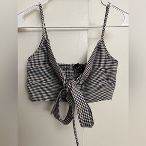 Cropped tank with bow tie